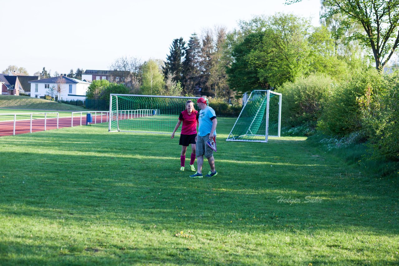 Bild 108 - B-Juniorinnen SV Wahlstedt - TSV Zarpen : Ergebnis: 11:0